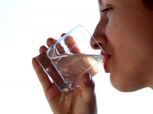 Cuanta agua beber diariamente?