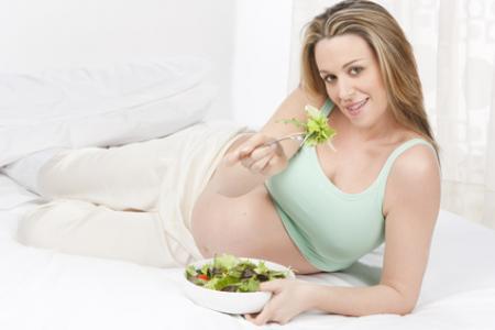 Proteínas, grasas y hábitos en las embarazadas