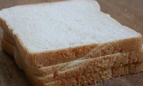Razones por las que el pan blanco no se debe consumir